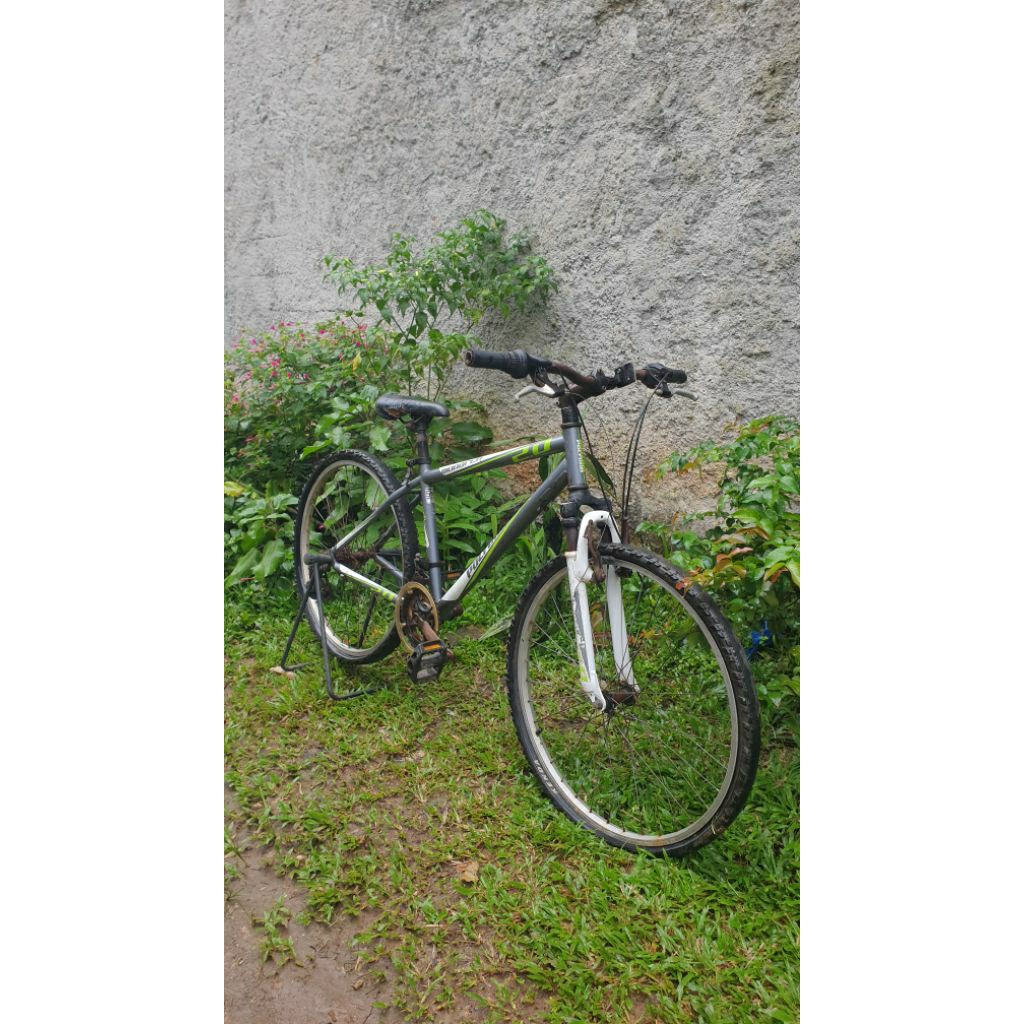 sepeda polygon monarch 2.0