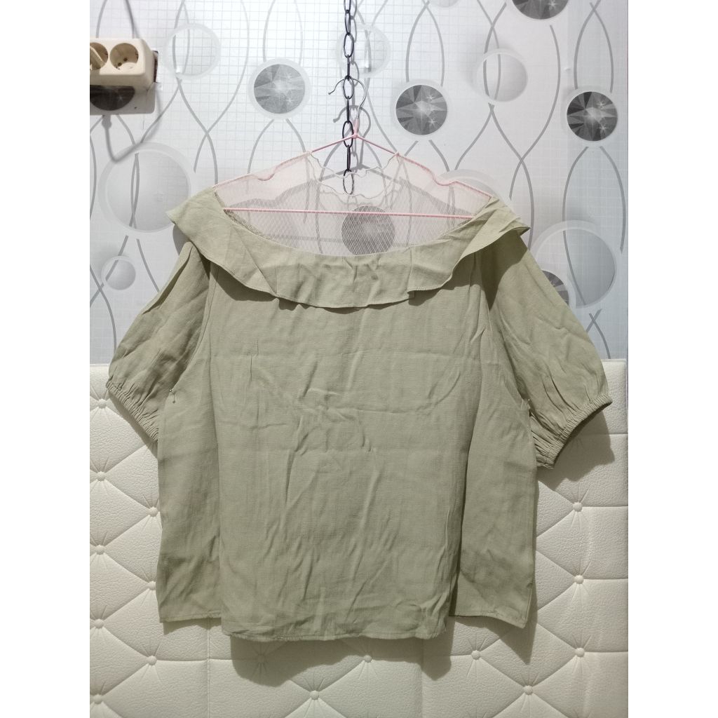 HELLO MAIDEN Blouse lengan balon pendek