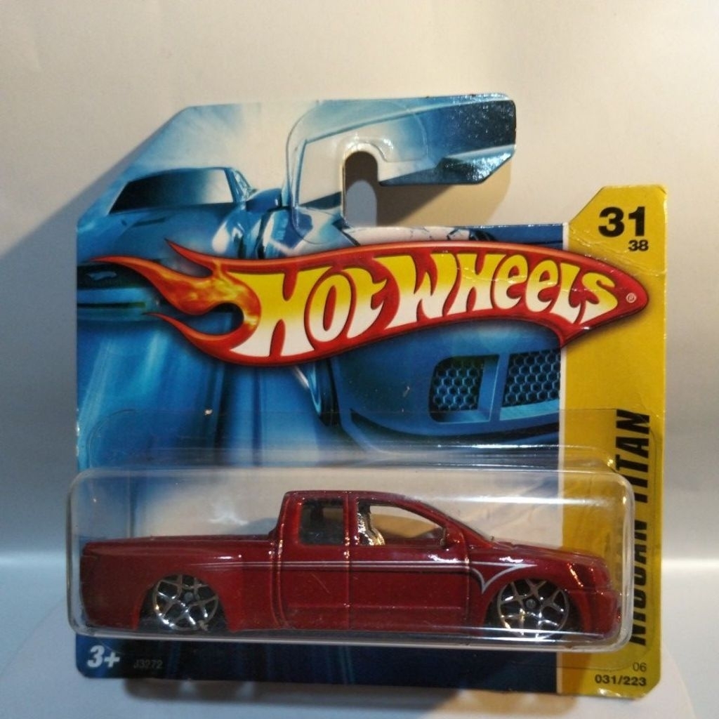 hot wheels short card Nissan titan