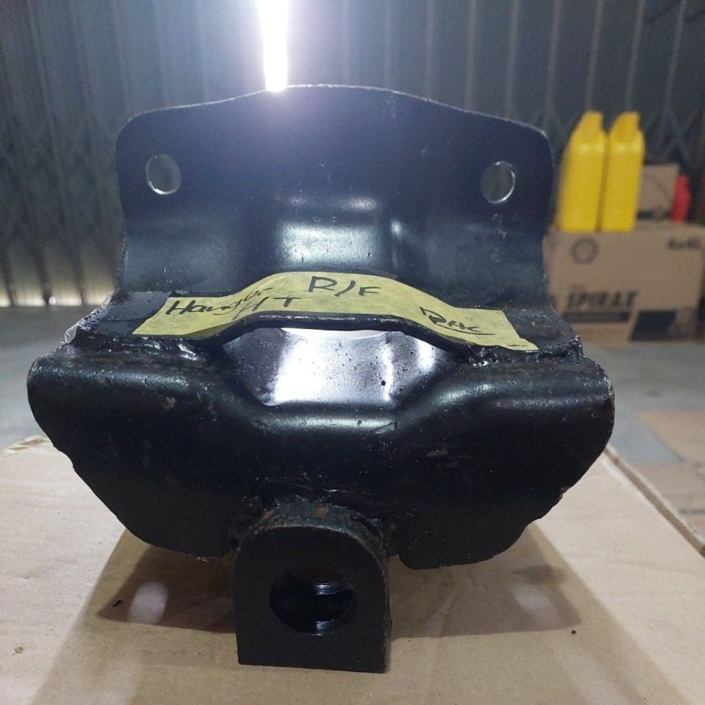 HANGER PER BELAKANG BAGIAN DEPAN DYNA DUTRO 125HT 130HT