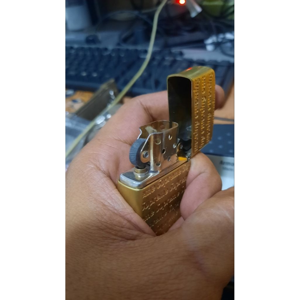 zippo supreme original