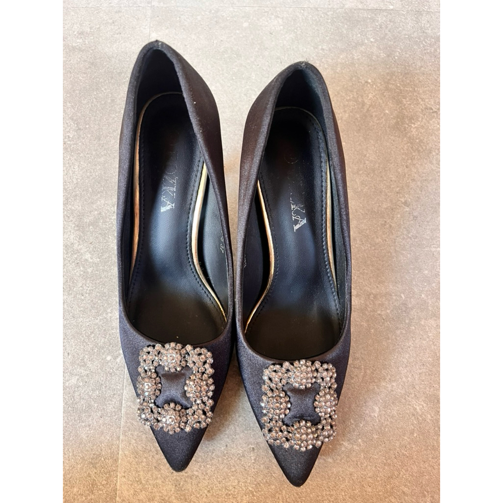 Bozka Heels Hitam 8Cm