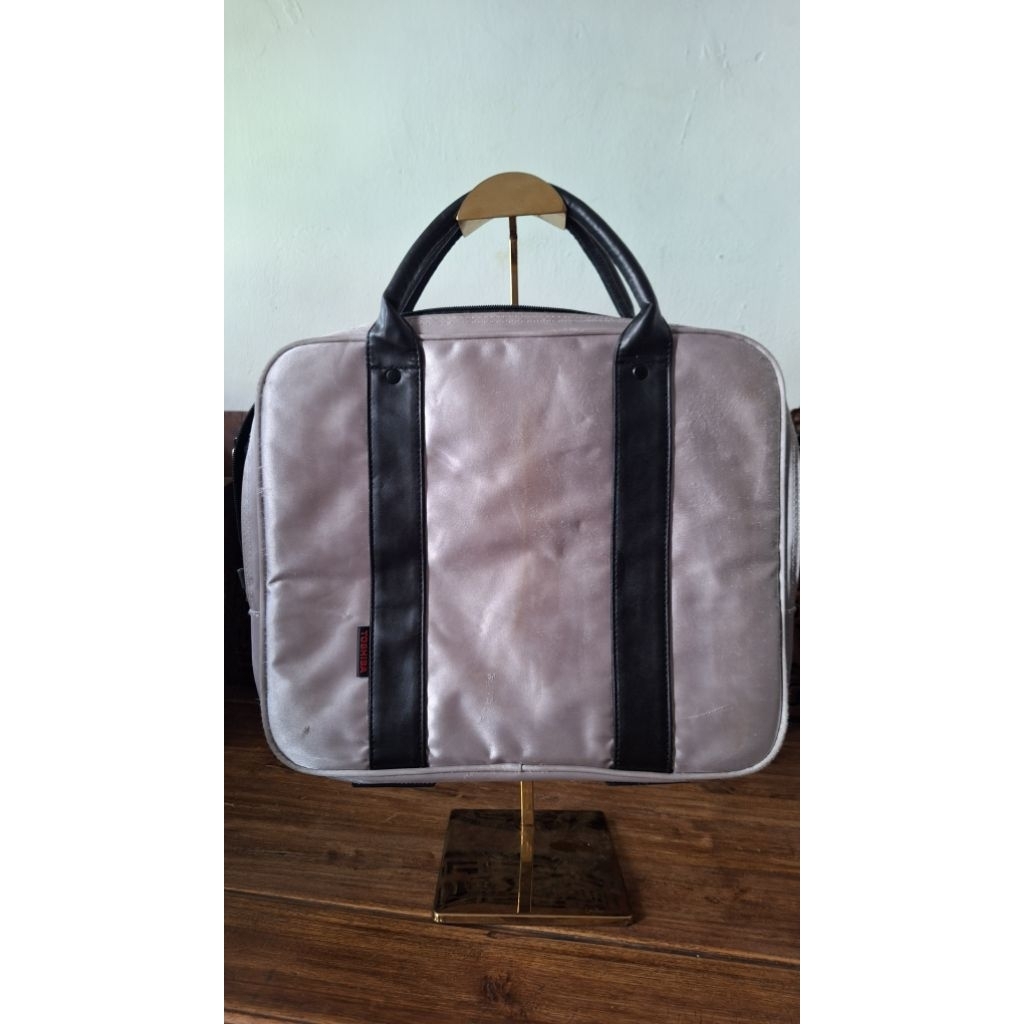 Preloved TAS LAPTOP TOSHIBA warna silver