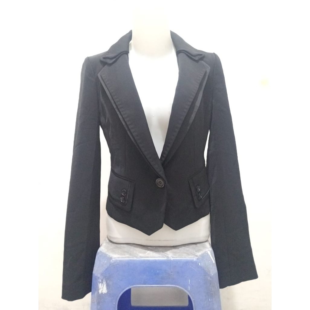 blazer crop hitam