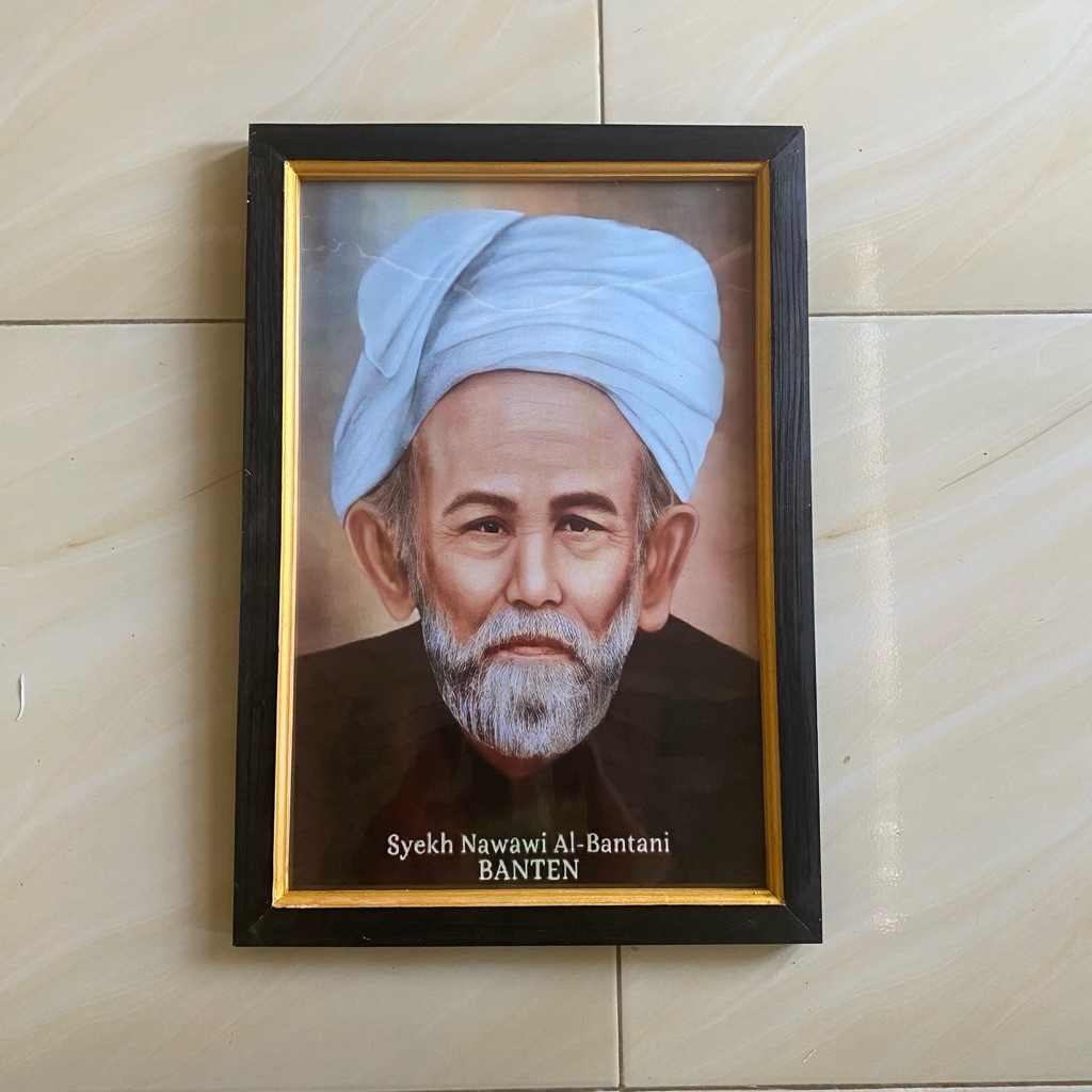 hiasan dinding plus bingkai ukuran 65x45cm poster cetak Syekh Nawawi albantani