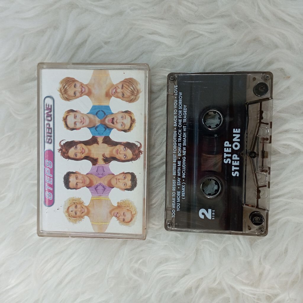 Kaset Pita Steps