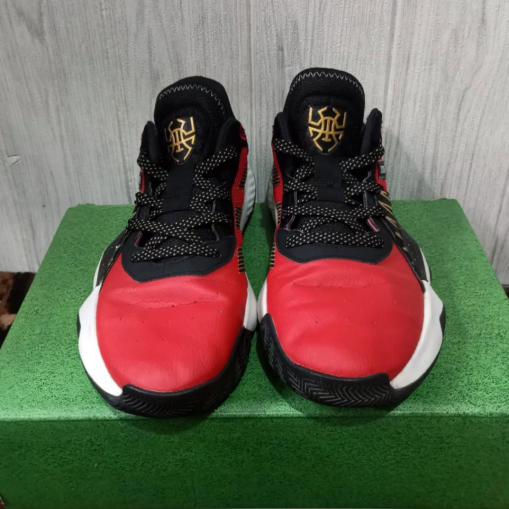 PRELOVED SEPATU BASKET  DON ISSUE 1 SPIDER SIZE 40 SECOND