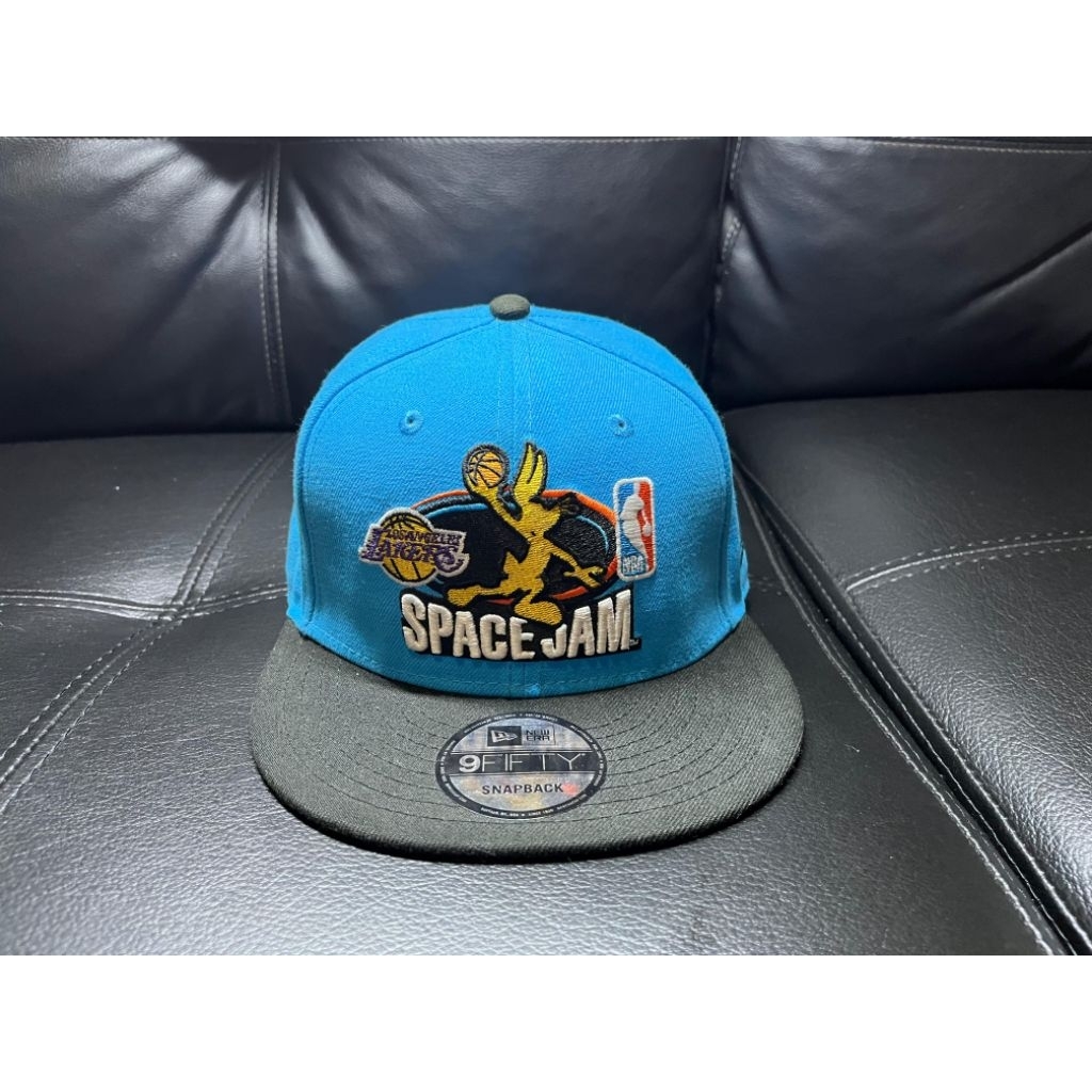 Topi Snapback New Era Space Jam Lakers 9Fifty