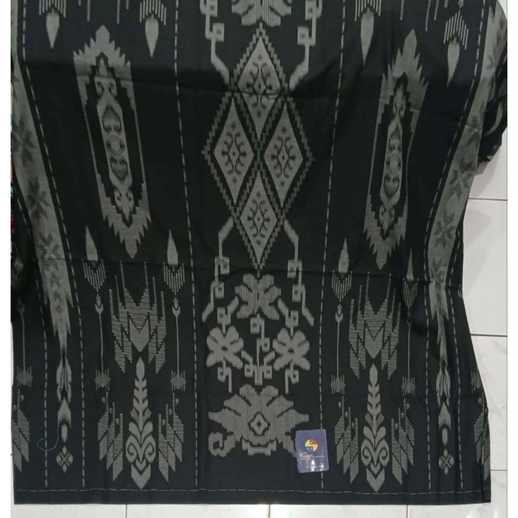 sarung tenun sari kembang by PT sari warna