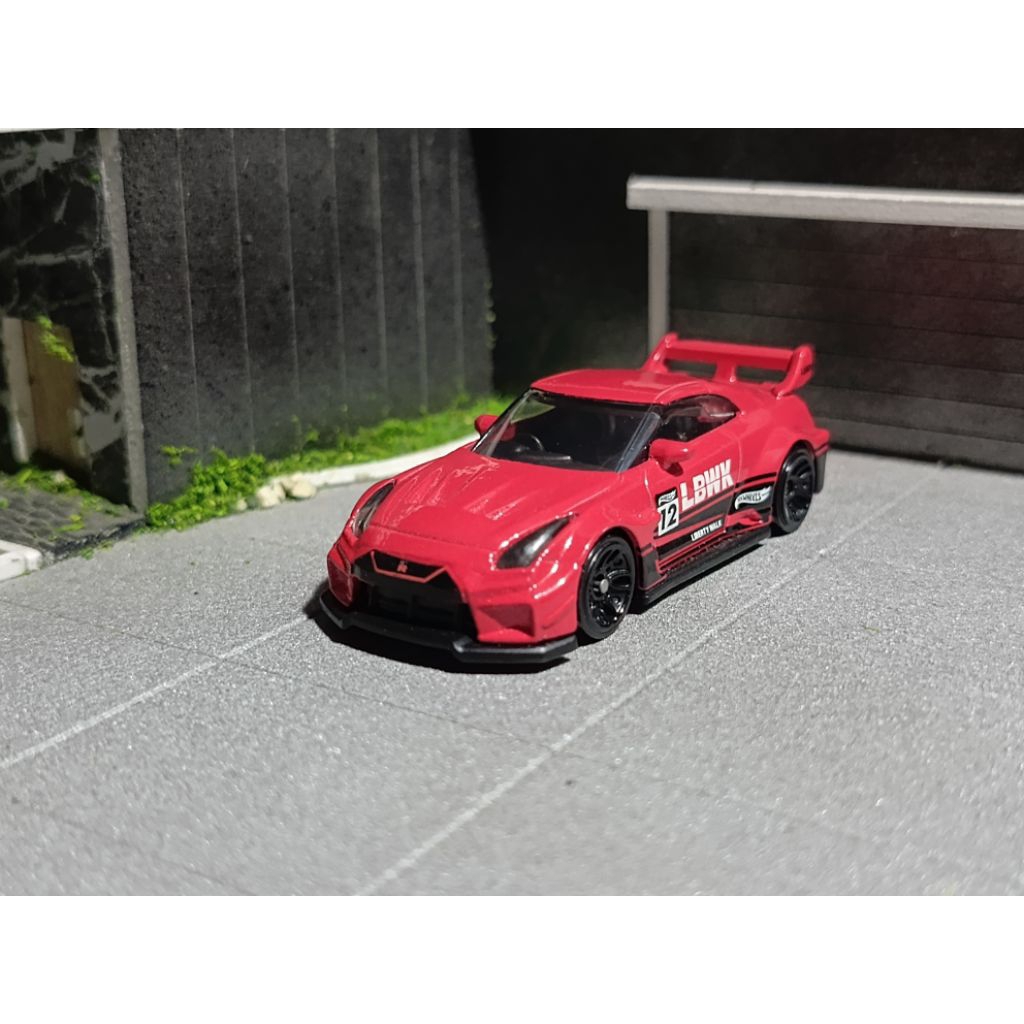 Hotwheels Loose R35 LBWK Merah
