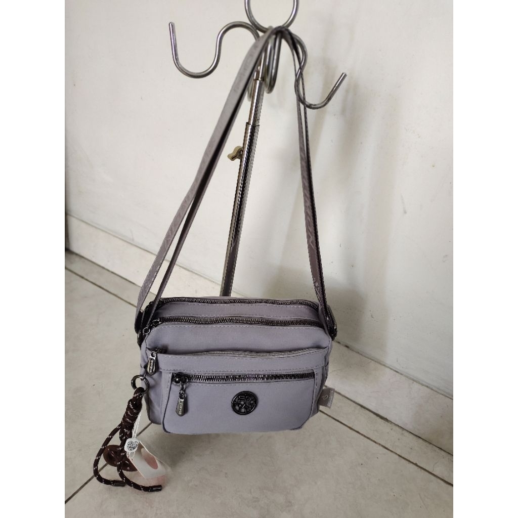 Tas slempang sighmon wanita