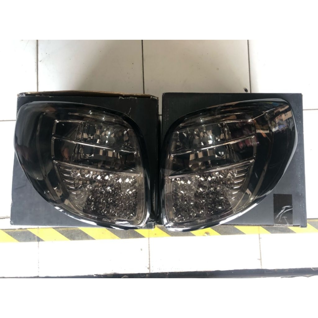 LAMPU BELAKANG VARIASI SUZUKI X OVER, STOPLAMP X OVER VARIASI, LAMPU REM VARIASI SUZUKI X OVER
