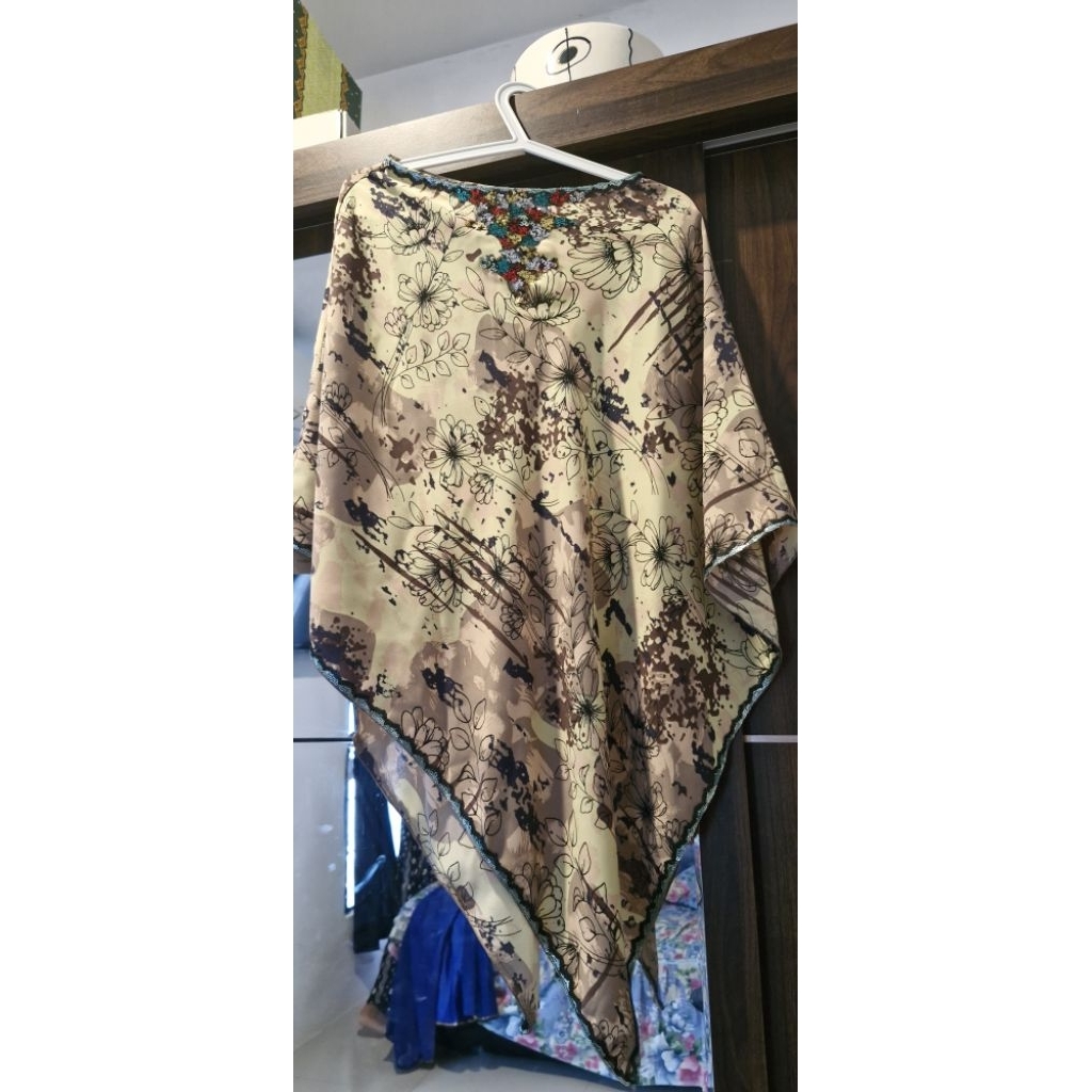 preloved Atasan bollero merk Luire by Raden Sirait neww