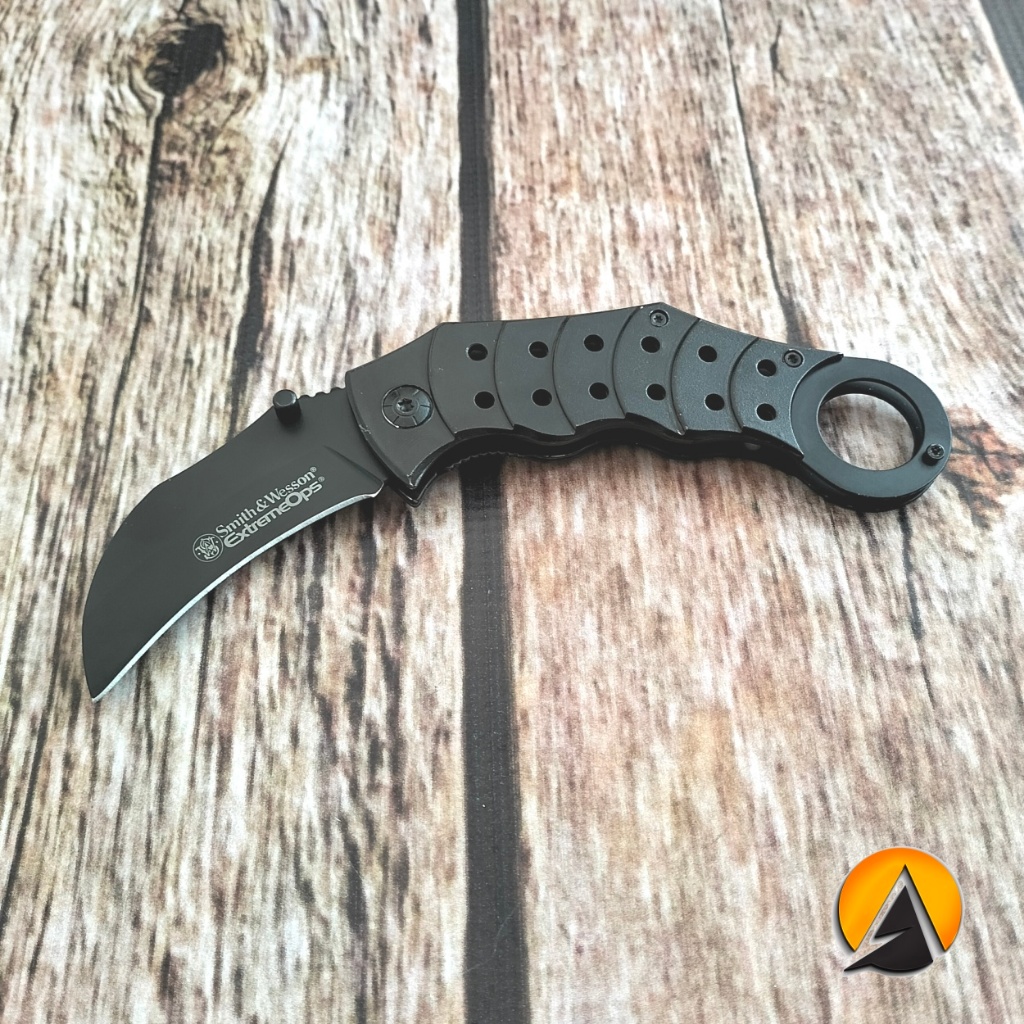 Pisau Saku Lipat Traveling Model Krambit Smith & Wesson Garis P197