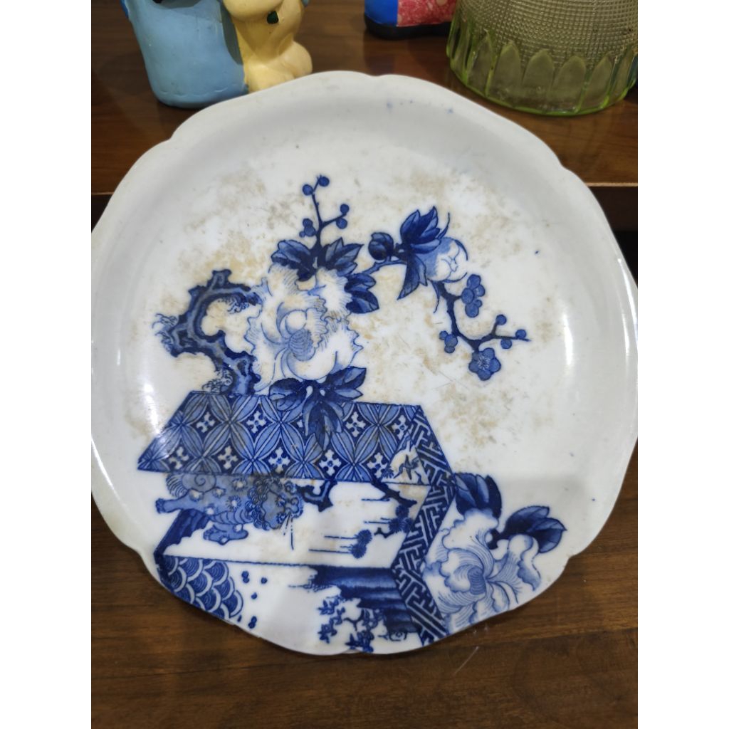 Barang antik/ piring cantik/ piring antik