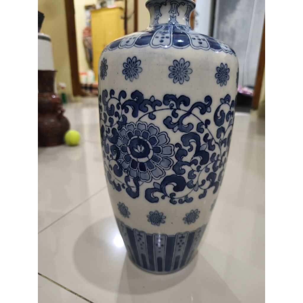 Barang antik/ guci antik/ vas antik