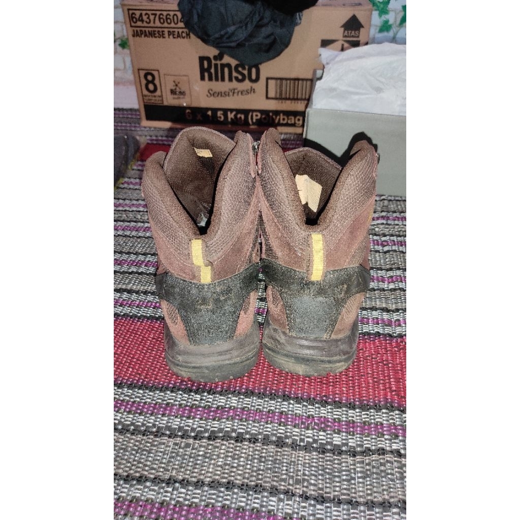 sepatu rei outdoor