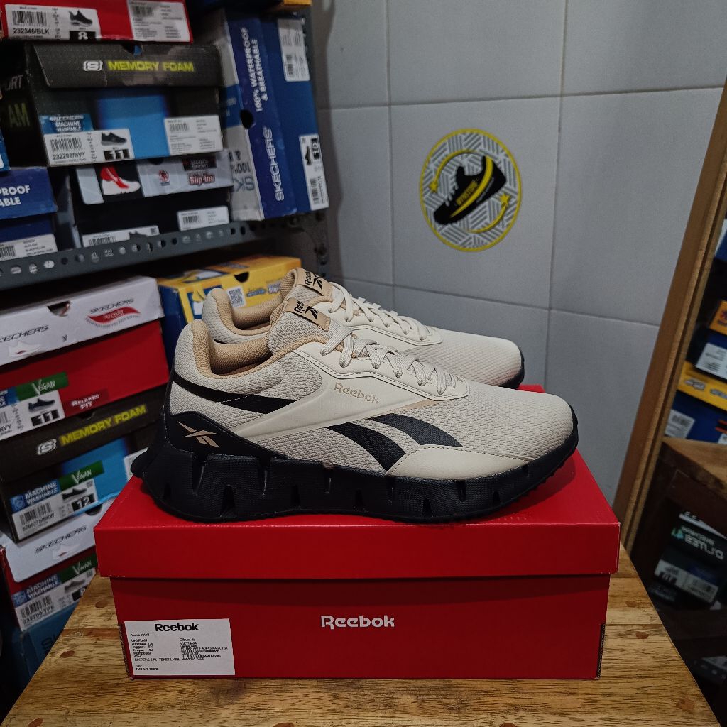 Reebok Zig Dynamica 4 Adventure Unisex / STR / Zig Dynamica 5 - Grey / Full Black / Beige / Black Wh