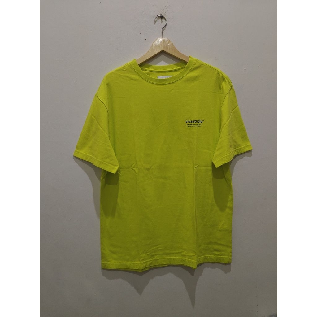 T-shirt kaos Vivastudio Corporate Rock and Roll Yellow Light