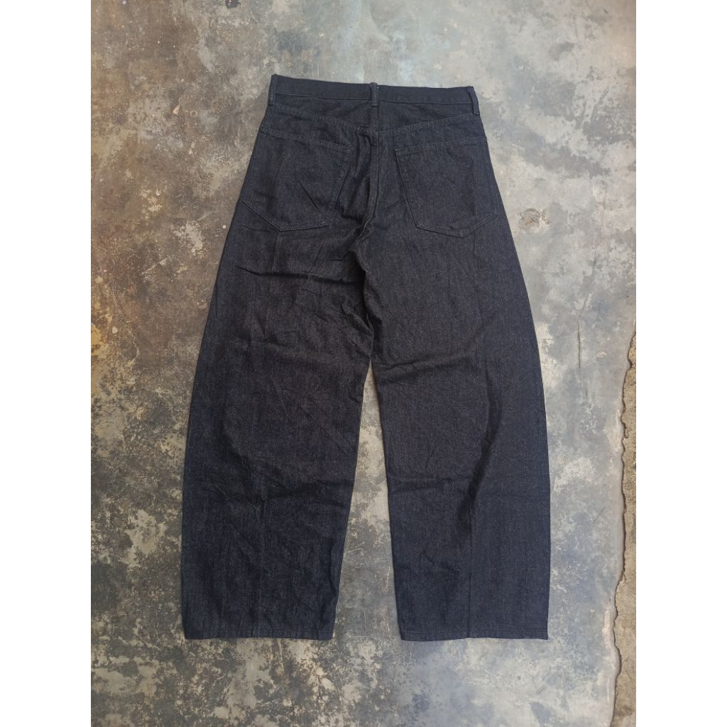 baggy jeans denim gu second brand y2k gombrang oversize denim bekas wide outfit kekinian modern beka