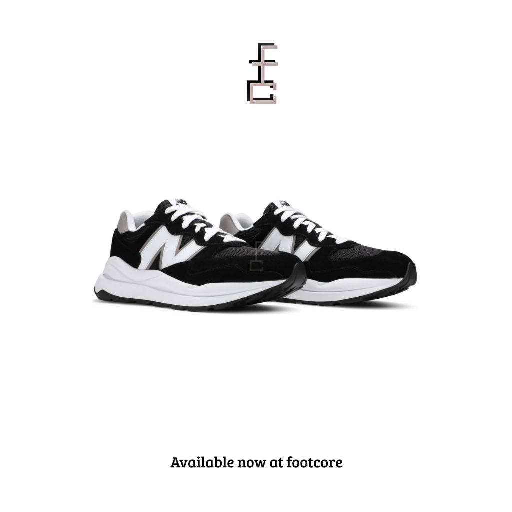 Foot Core - Sepatu NB 57 40 Black White WhiteBlack Sneakers Authentic