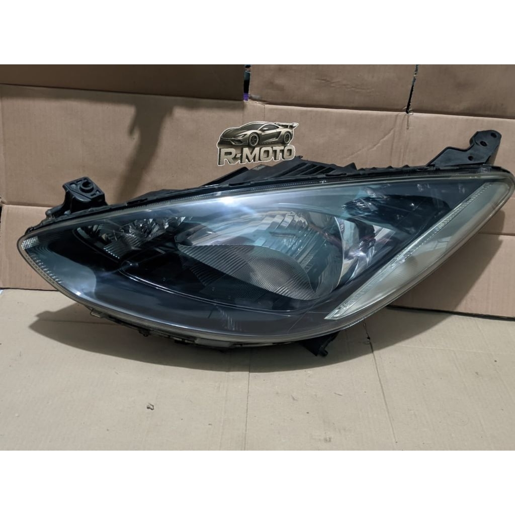 headlight headlamp mazda 2 2013