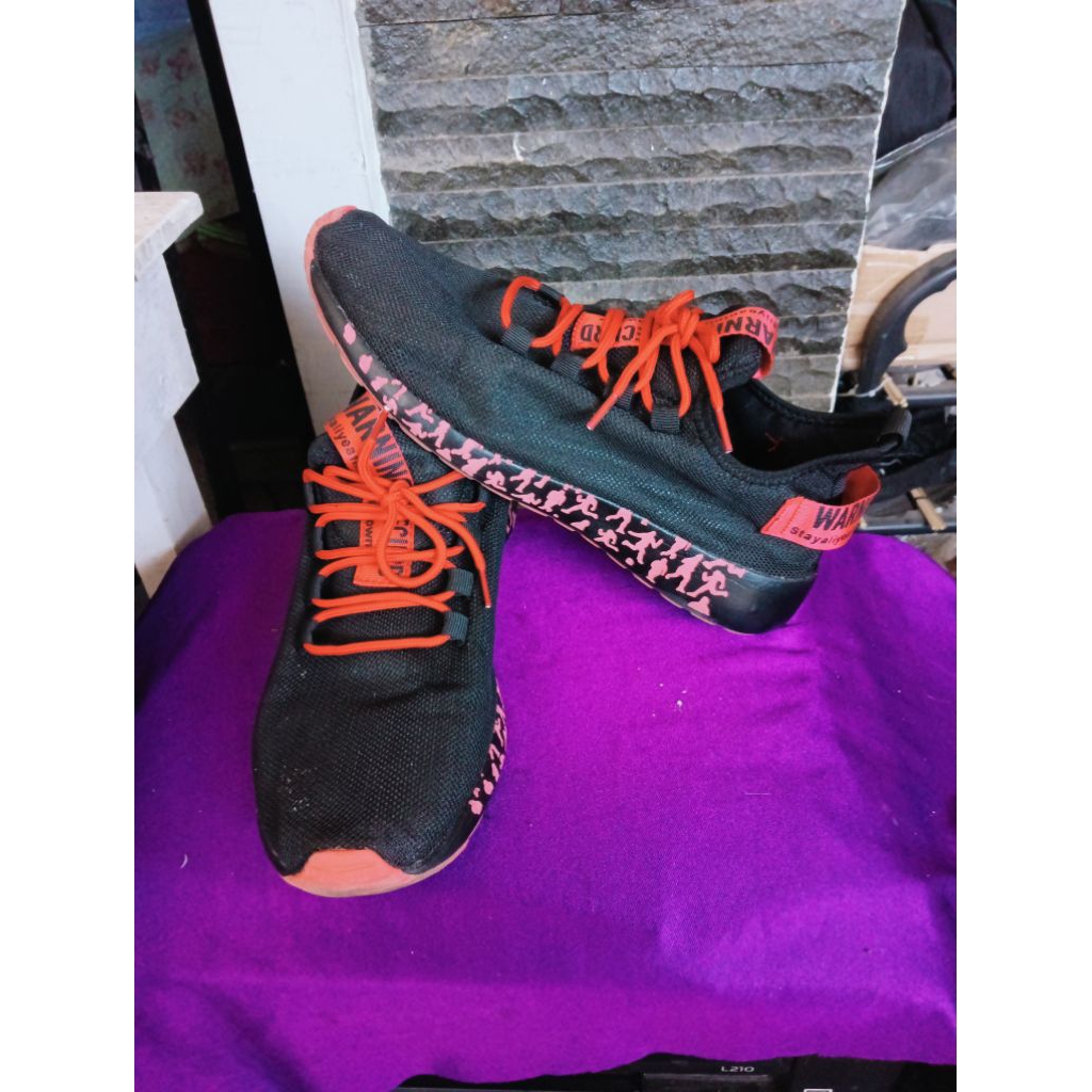 Sepatu jaring sepatu bernapas pria Sepatu Sneakers Proses lem dingin Sepatu Joging Pria Sepatu Sekol