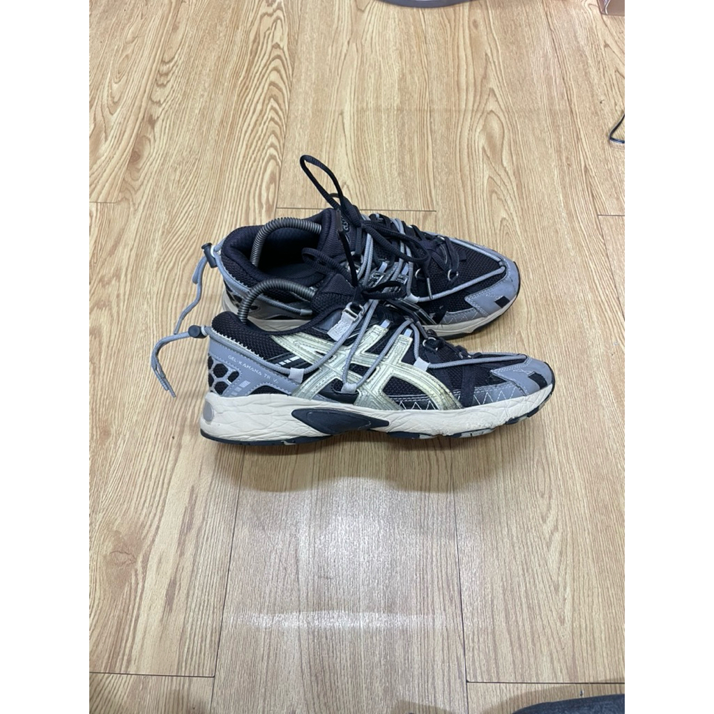 sepatu asics second