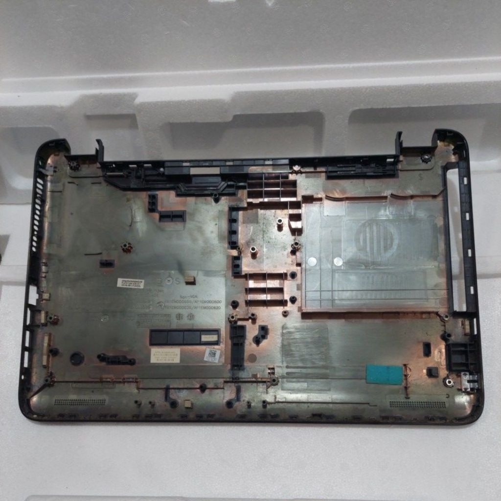 casing laptop HP15 ba026AX bagian bawah