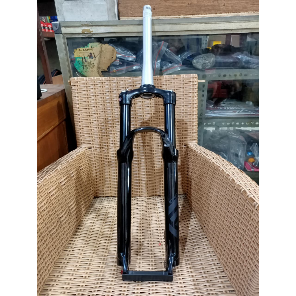 FORK SEPEDA MTB 27.5 SANTOUR EPIXON TAPPERED