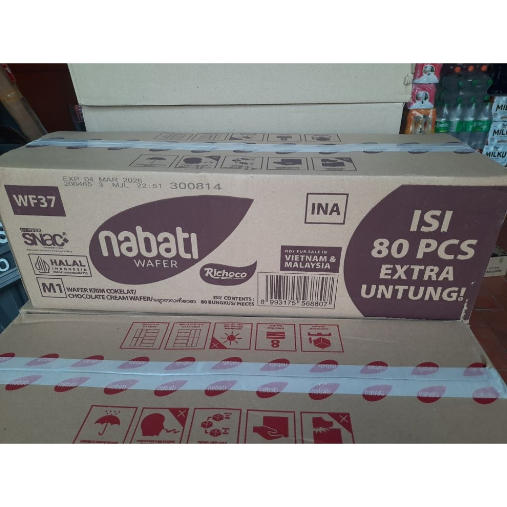 1 Dus Nabati Wafer Coklat / Keju 43gr 1 dus ( isi 80 ) Ecer 2.000 / 1 karton