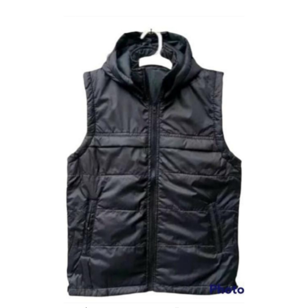 ROMPI PRIA BAHAN  PARASUT VEST  MOTOR YANG  WATERPROOF TAHAN ANGIN UK M,L,XL DAN NYAMAN DAN KEREN