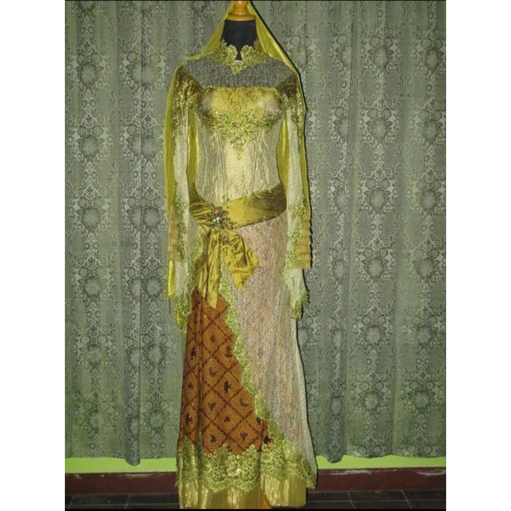 Prelove Paket Lengkap Sepasang Pakaian Pengantin Hijau Desain unik Jahitan Butik Kebaya pengantin si