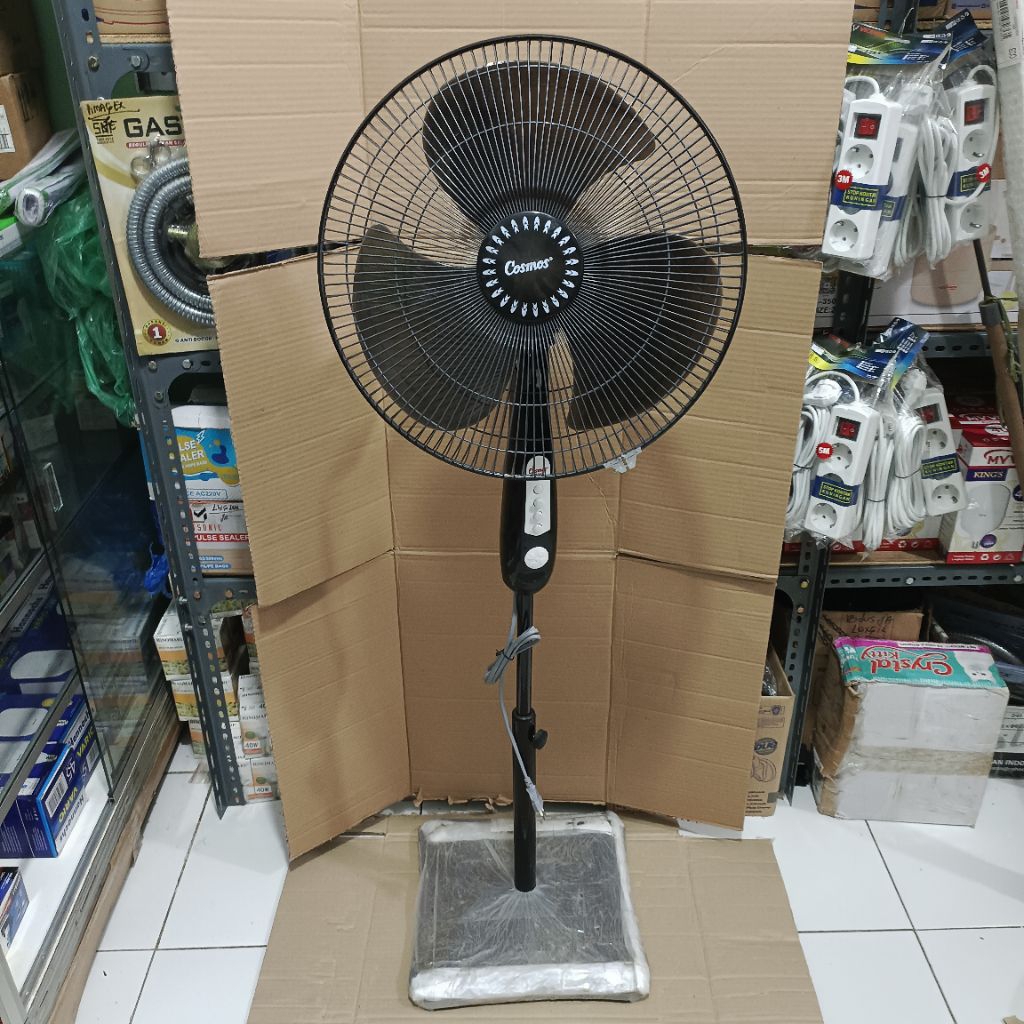 Kipas Angin Berdiri Standing Fan Cosmos 16 Inch COSMOS-SAE