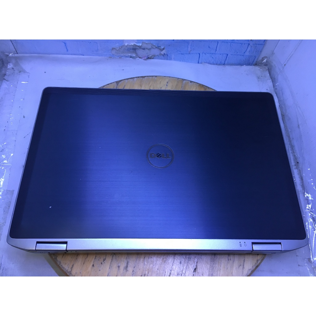 DELL LATITUDE E6520 I7 2640M 8GB RAM 128GB SSD 1600X900 NVIDIA BACKLIT