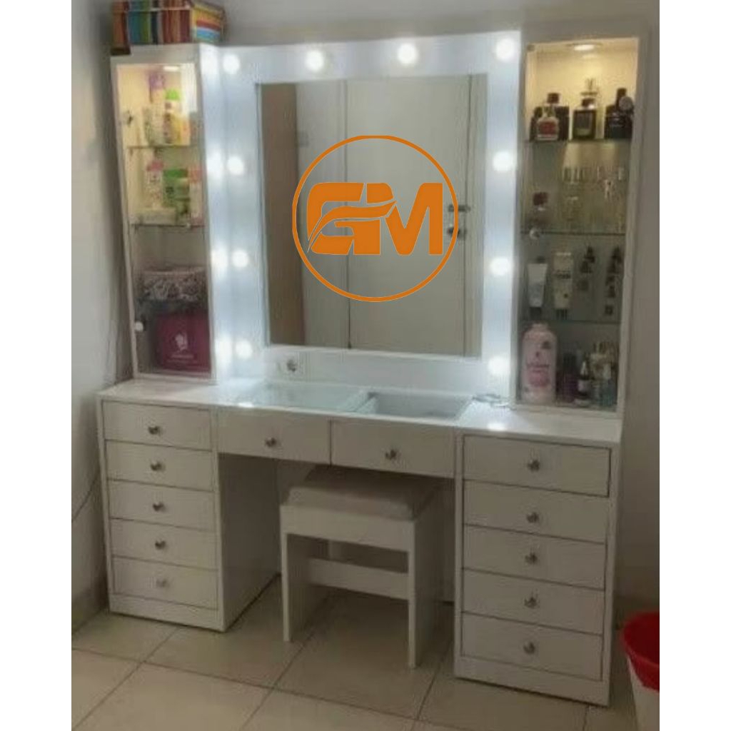 Meja Rias Lampu Hpl - Golden Mebel