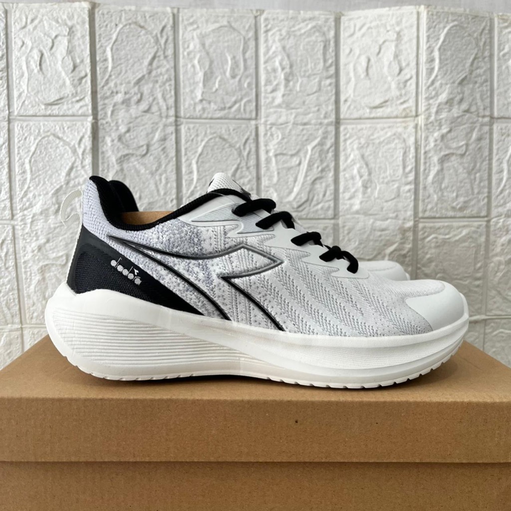 SEPATU DIADORA PRIA DIADORA NEREA WHITE BLACK SNEAKER ORIGINAL SPORTY RUNNING COD ORIGINAL