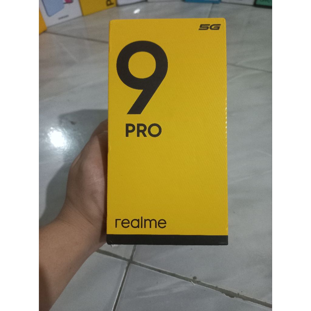 dusbox realme 9 pro 5G ori bekas masih mulus