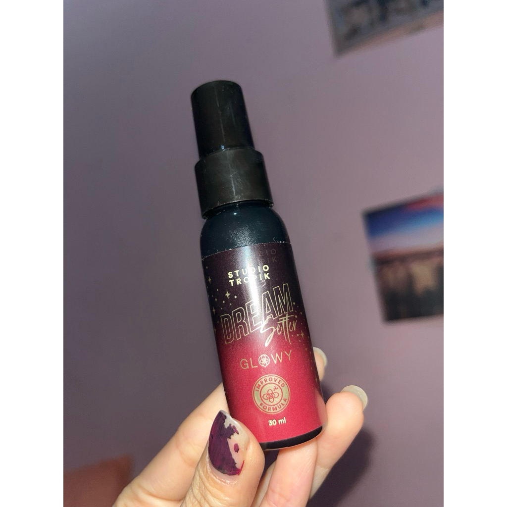 setting spray studio tropik glowy 30ml - preloved 2x pemakaian