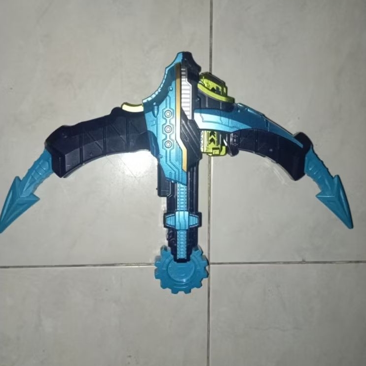 dx kaizoku hashha (kamen rider build)