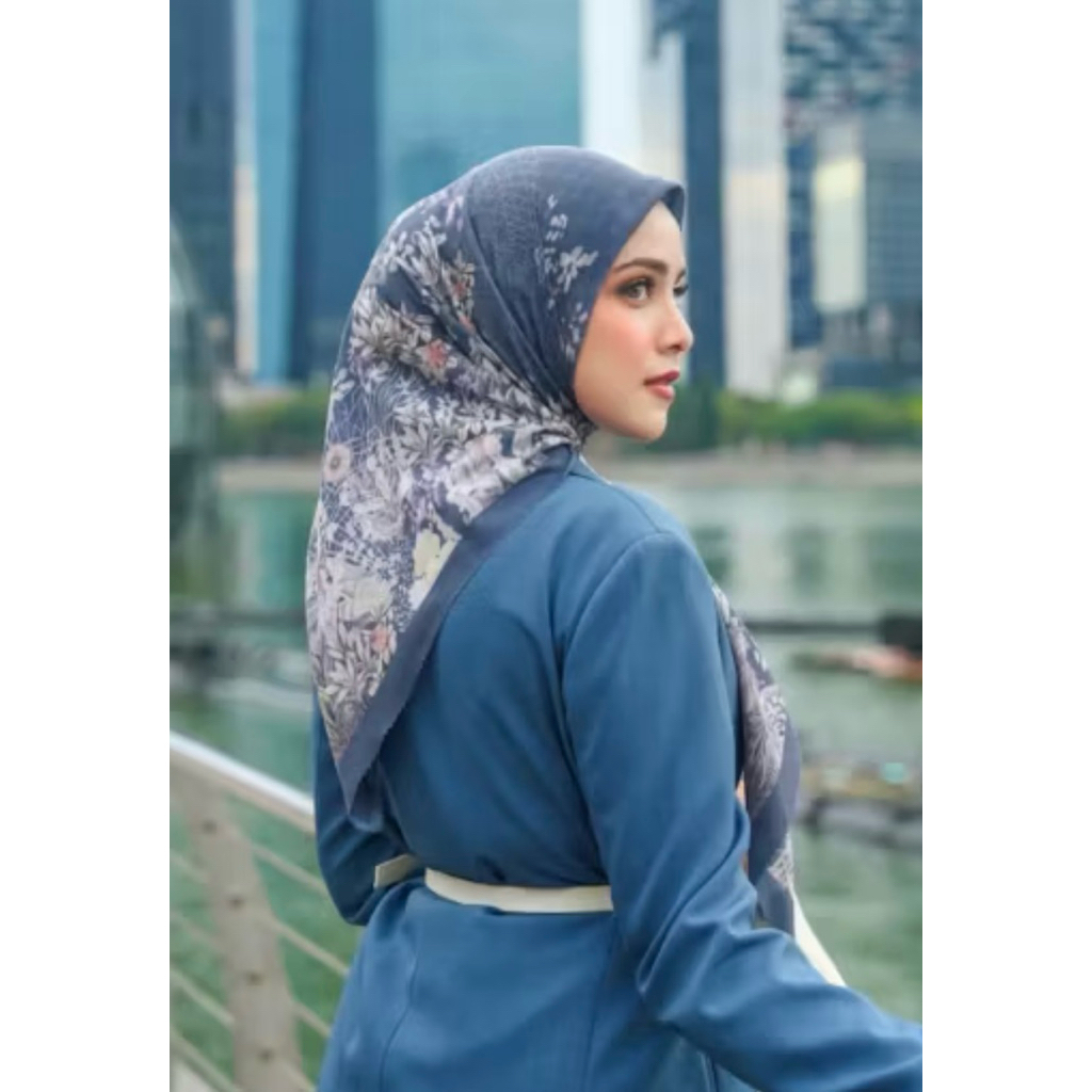 BUTTONSCARVES SINGAPORE WATERFALL PRELOVED