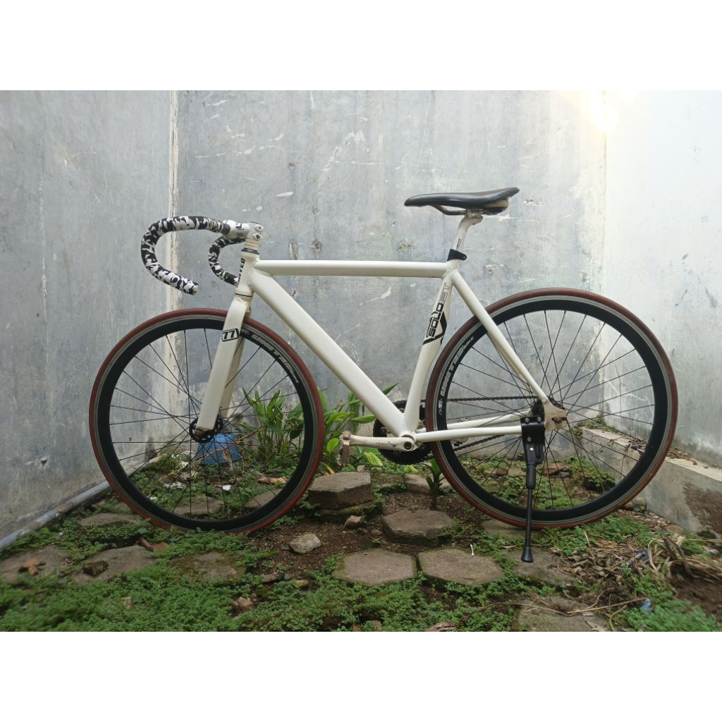 Sepeda Fixie United Soloist 77