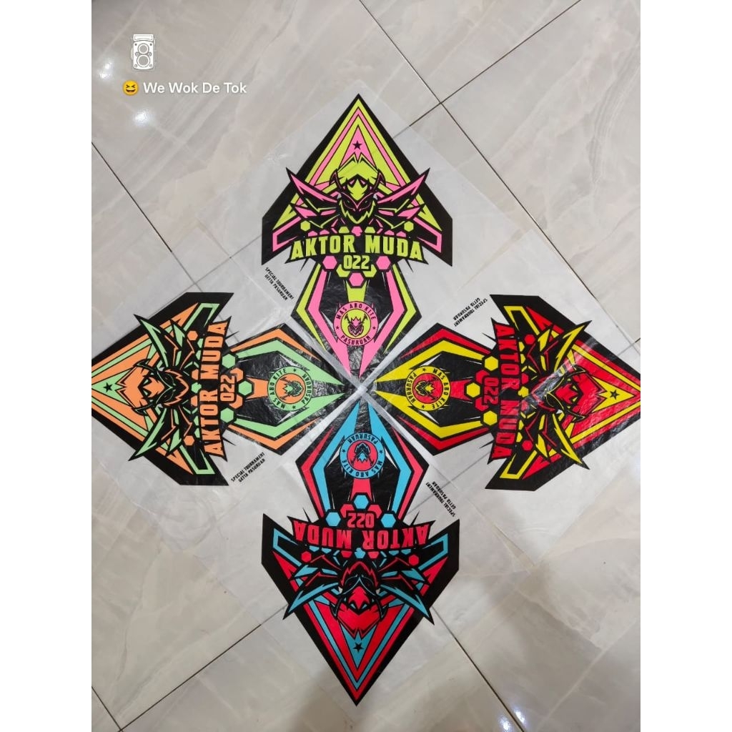 kertas sablon layangan 3 warna ( mix ) 50 pcs