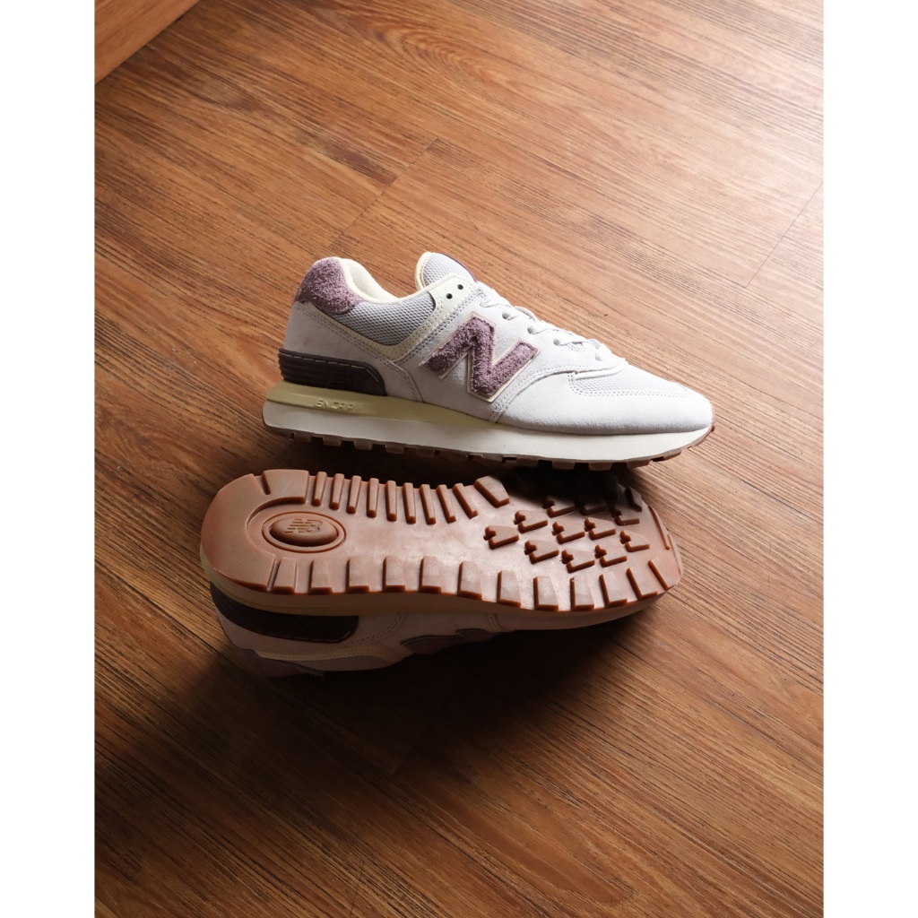 SEPATU SNEAKERS PRIA NB 574 LEGACY MOONBEAM BURGUNDY [U574LGLG] ORIGINAL