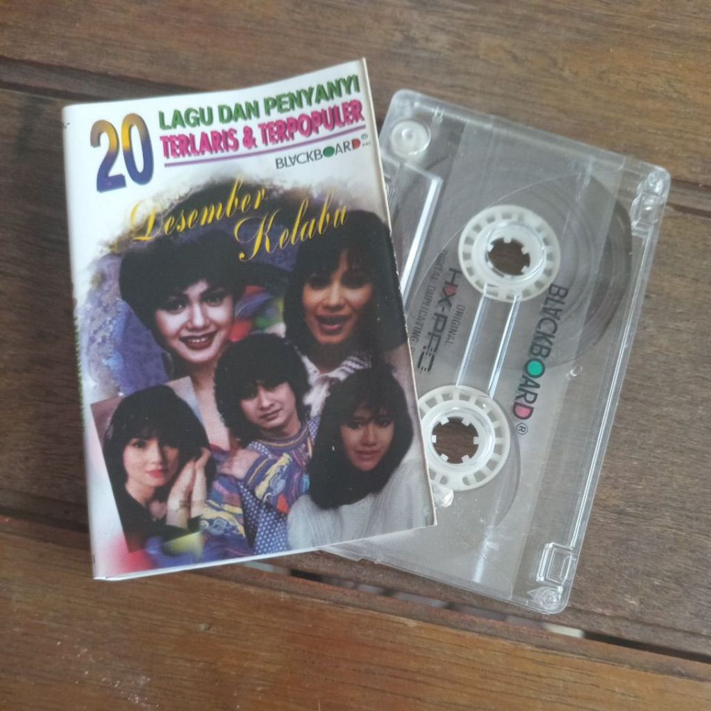 Kaset 20 Lagu Dan Penyanyi Terlaris & Terpopuler Desember Kelabu/blackboard records