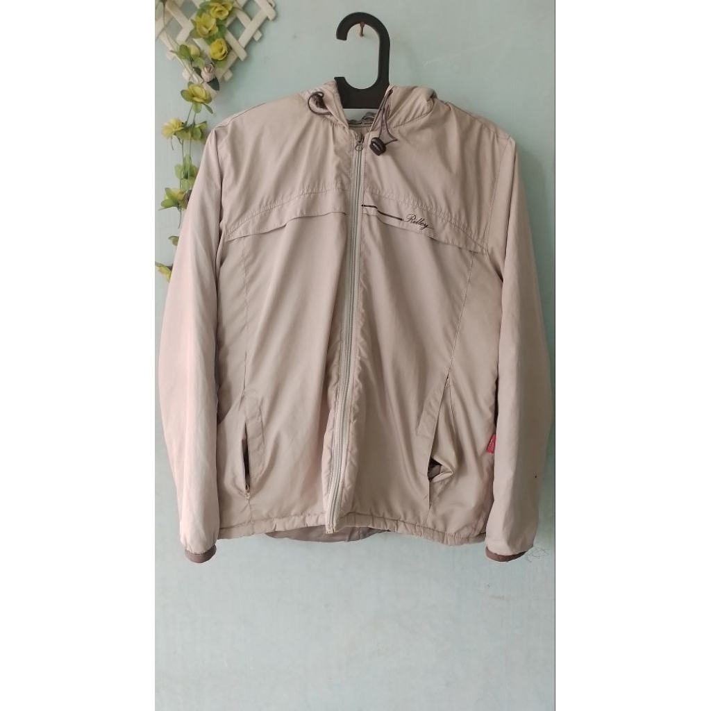 JAKET GUNUNG UNTUK CEWEK RILLEY
