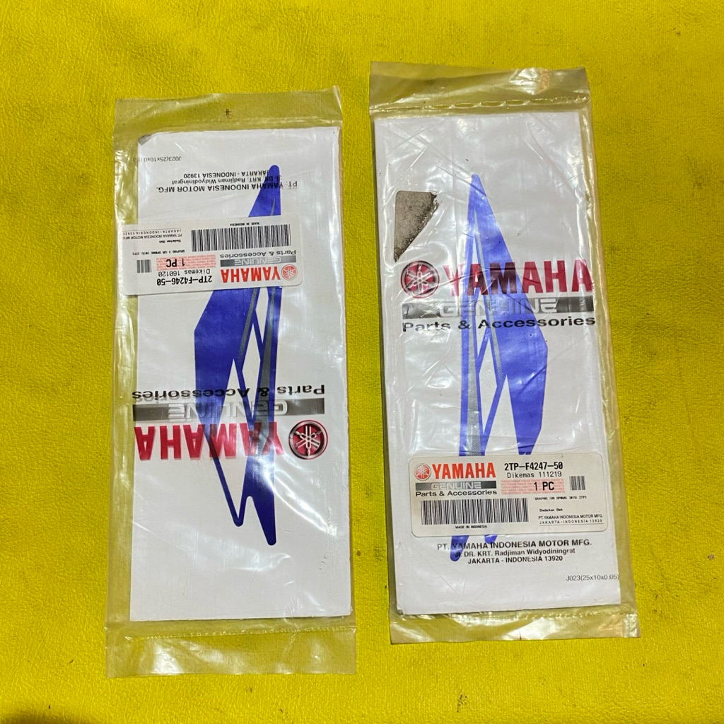 Striping stiker bagian sayap tangki yamaha Vixion NVA movistar 2015 biru original YGP 1PA-F4246-40 1