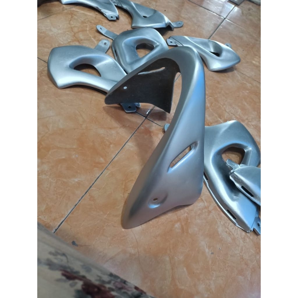 undercowl raider 150/satria fu cbu thailand