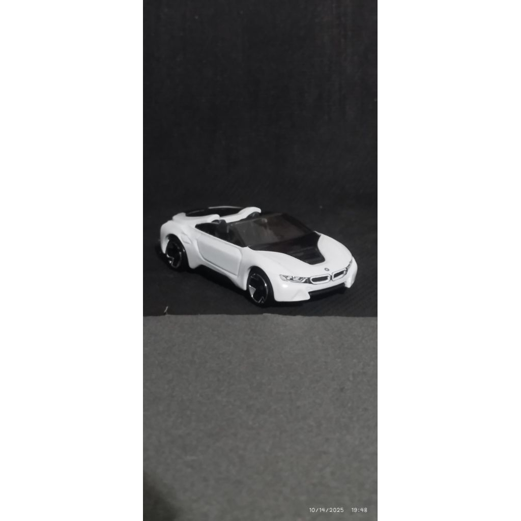 Hot Wheels BMW i8 Roadster loose