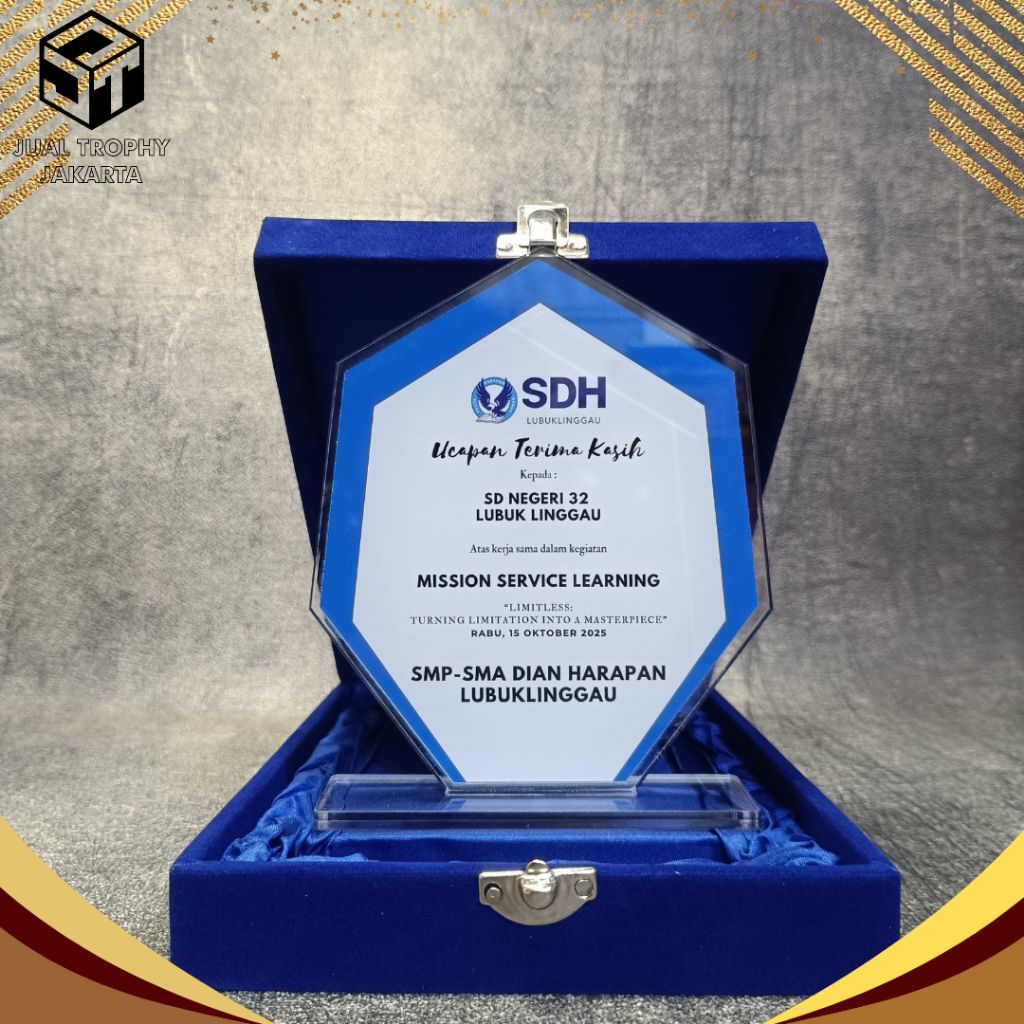 Plakat, Plakat Wisuda, Plakat Seminar, Plakat Murah, Plakat Kelulusan, plakat Magang